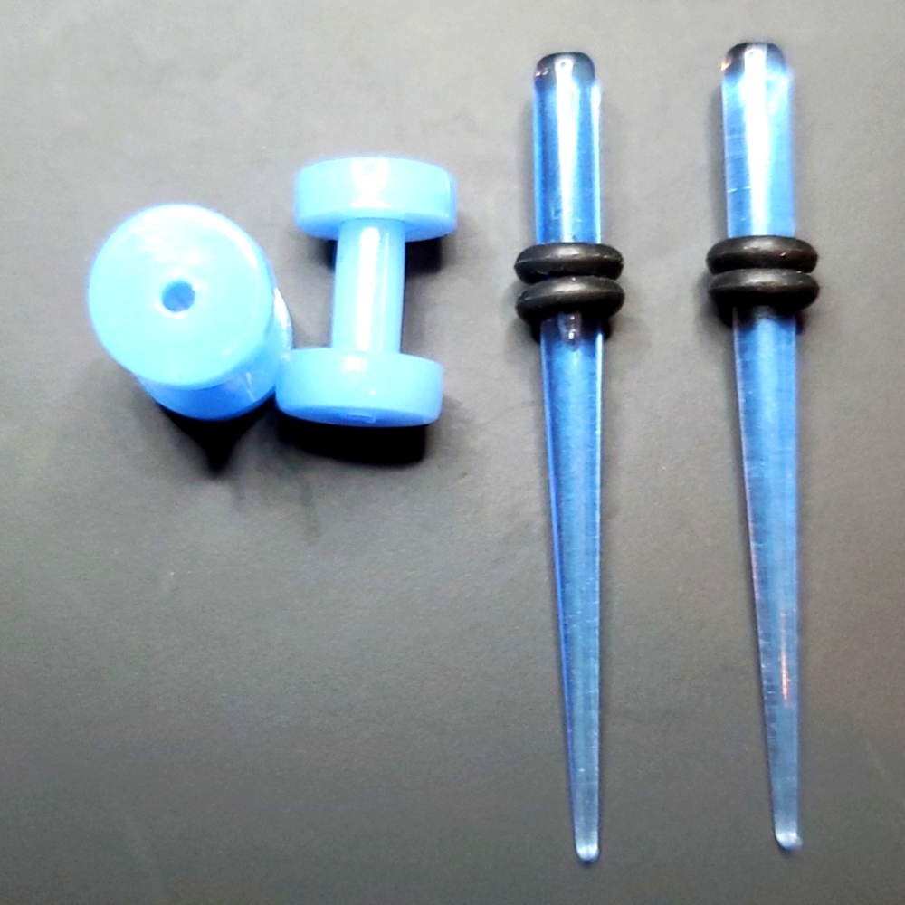 Tapers blue Translucent, blue ear plugs  body piercing 2.5 mm